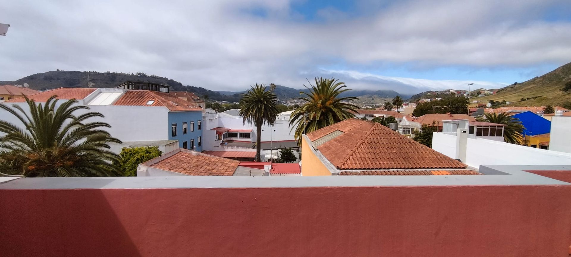 Vista exterior de Àtic de lloguer en San Cristóbal de la Laguna amb Terrassa, Forn i Balcó