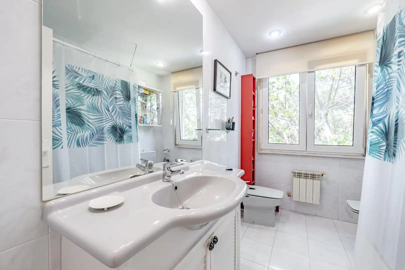 Baño de Casa o chalet en venta en Las Rozas de Madrid con Aire acondicionado, Calefacción y Jardín privado