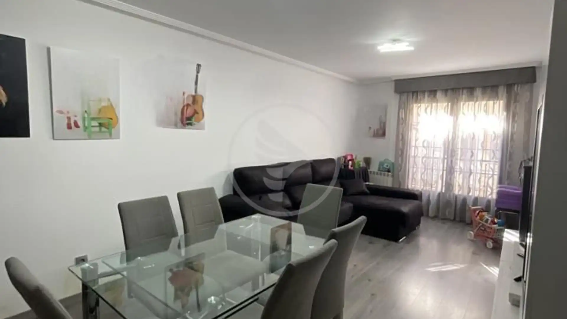 Sala d'estar de Pis de lloguer en Linares amb Aire condicionat, Terrassa i Moblat