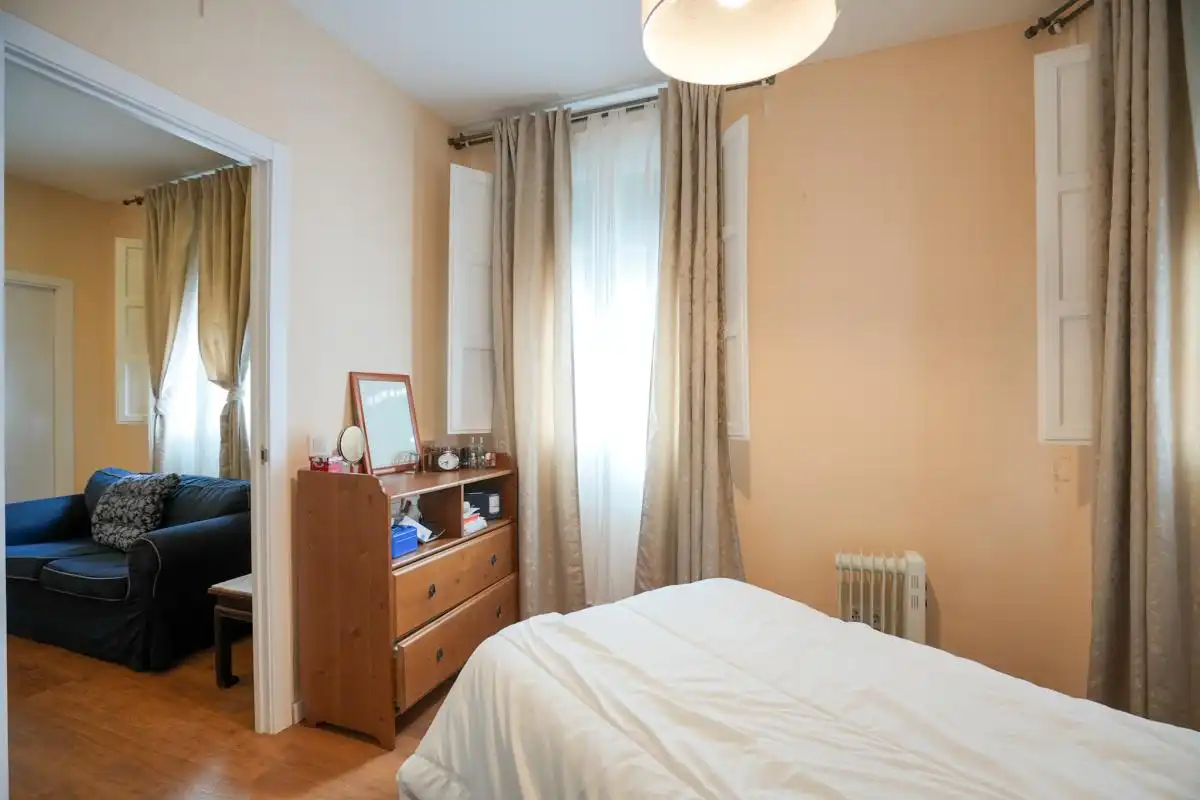 Habitación de Piso en venta en Madrid con Aire acondicionado y Calefacción