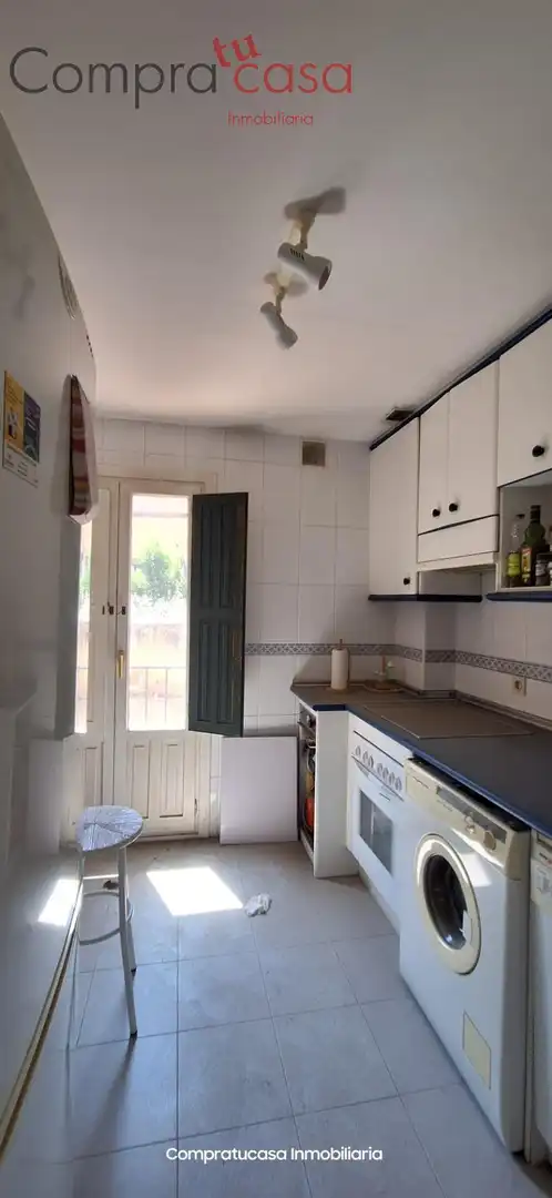 Cuina de Dúplex en venda en Segovia amb Calefacció, Jardí privat i Parquet