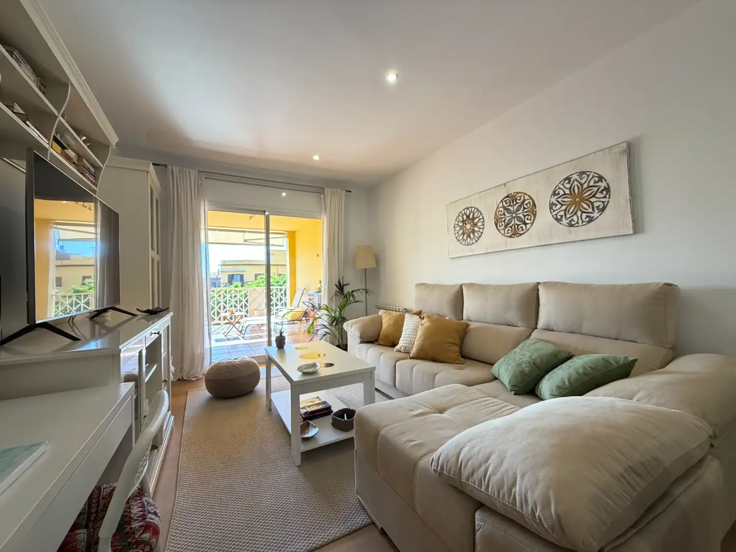 Sala d'estar de Apartament en venda en Roses amb Aire condicionat, Calefacció i Parquet