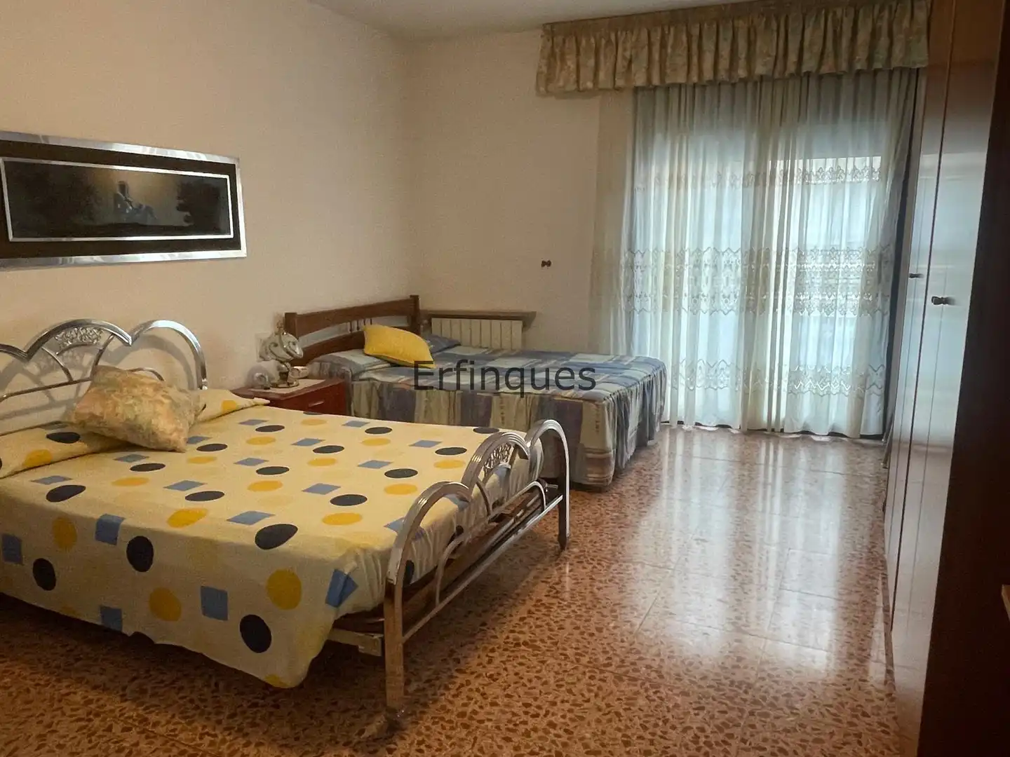 Casa pareada con terraza en venta en Carrer del Doctor Aymerich i Gilabertó, imagen 2