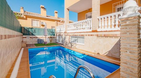 Foto 4 von Einfamilien-Reihenhaus zum Verkauf in Calle Mozart, Jun, Granada