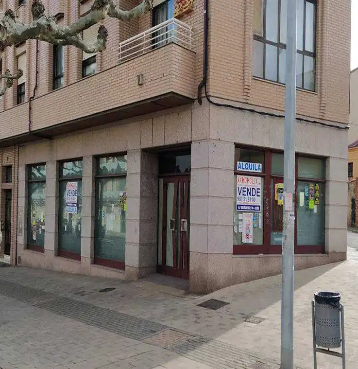 Locale commerciale in vendita a Ponferrada