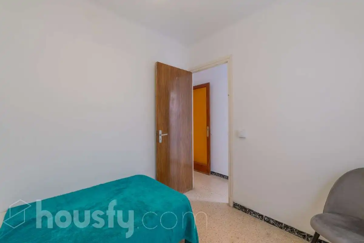 Habitación de Piso en venta en Vilanova i la Geltrú con Calefacción, Terraza y Balcón