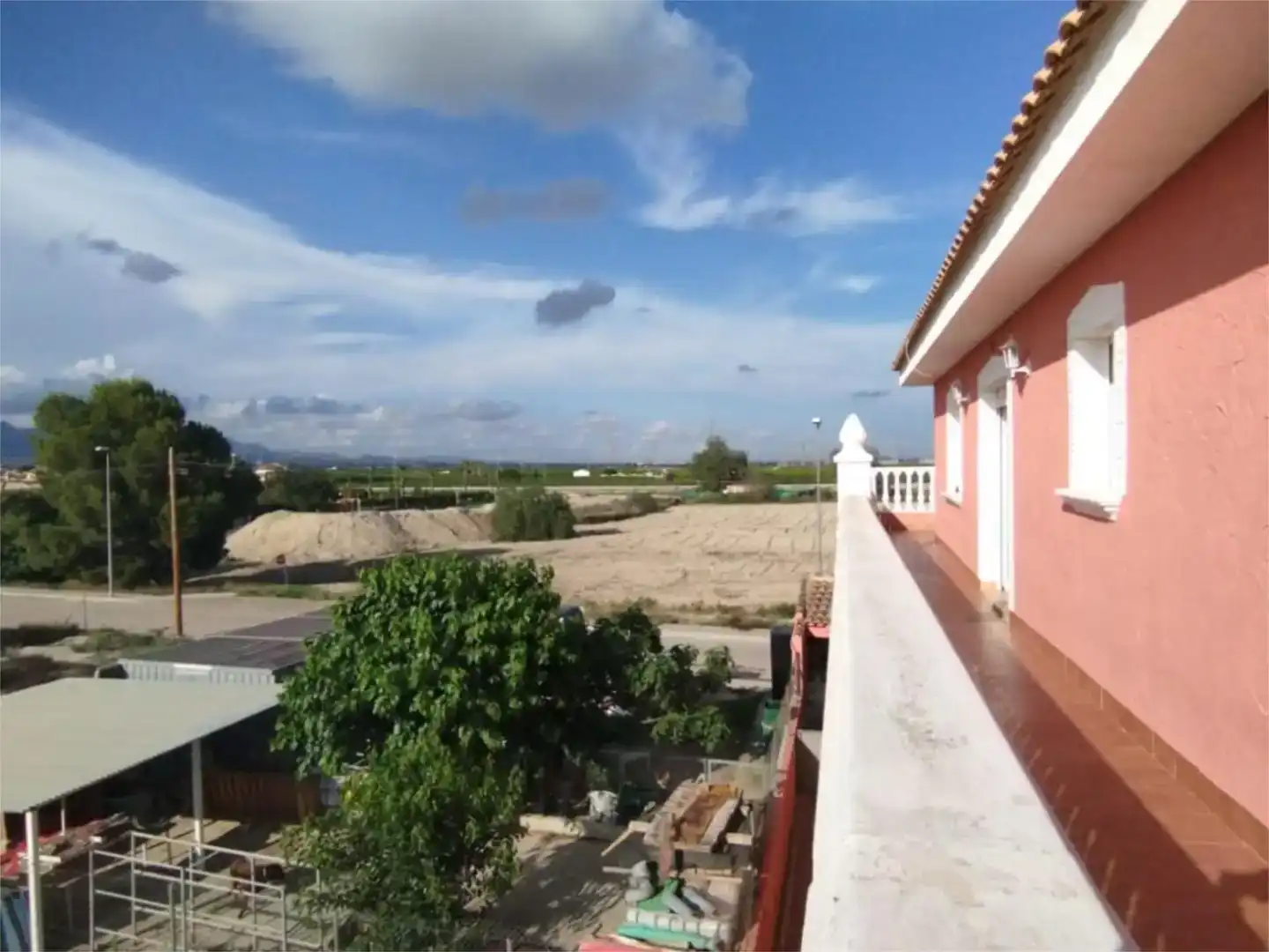 Vista exterior de Casa o xalet per a compartir en Benferri amb Jardí privat, Piscina i Moblat