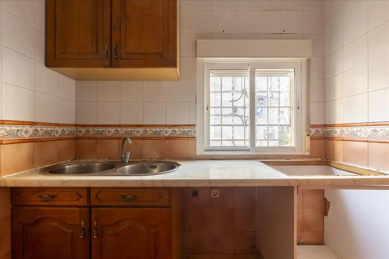 Kitchen of Ground floor for sale in Madrid