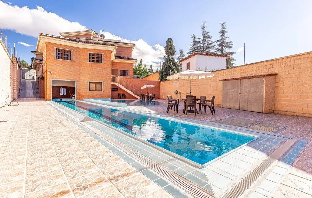 Piscina de Casa o chalet en venta en Albolote con Terraza, Trastero y Piscina
