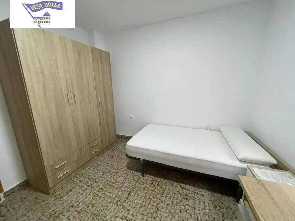 Bedroom of Flat for share in Albacete  with Heating and Balcony