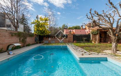 Swimming pool of House or chalet for sale in Sant Cugat del Vallès  with Air Conditioner, Heating and Private garden