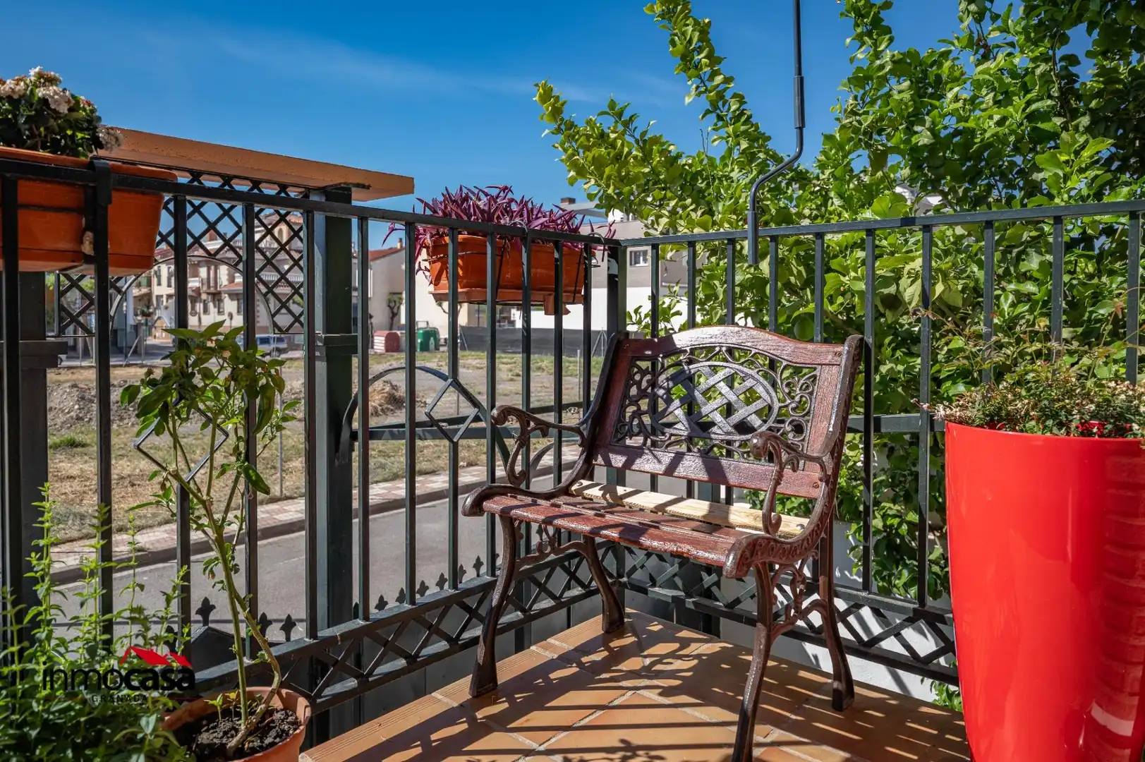 Terrassa de Casa adosada en venda en Armilla amb Aire condicionat, Calefacció i Jardí privat