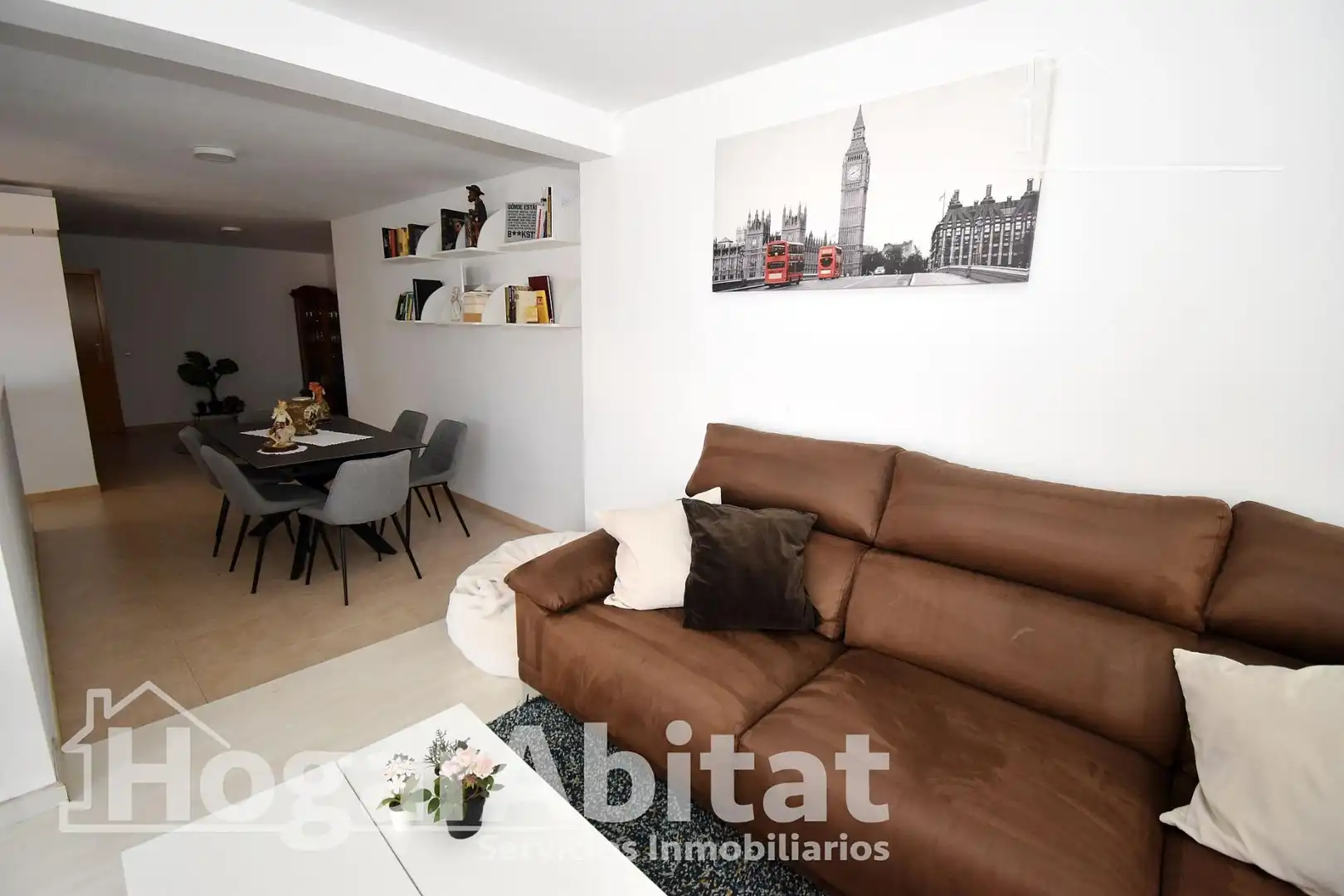 Wohnzimmer von Dachboden zum Verkauf in Burriana / Borriana mit Klimaanlage, Heizung und Terrasse