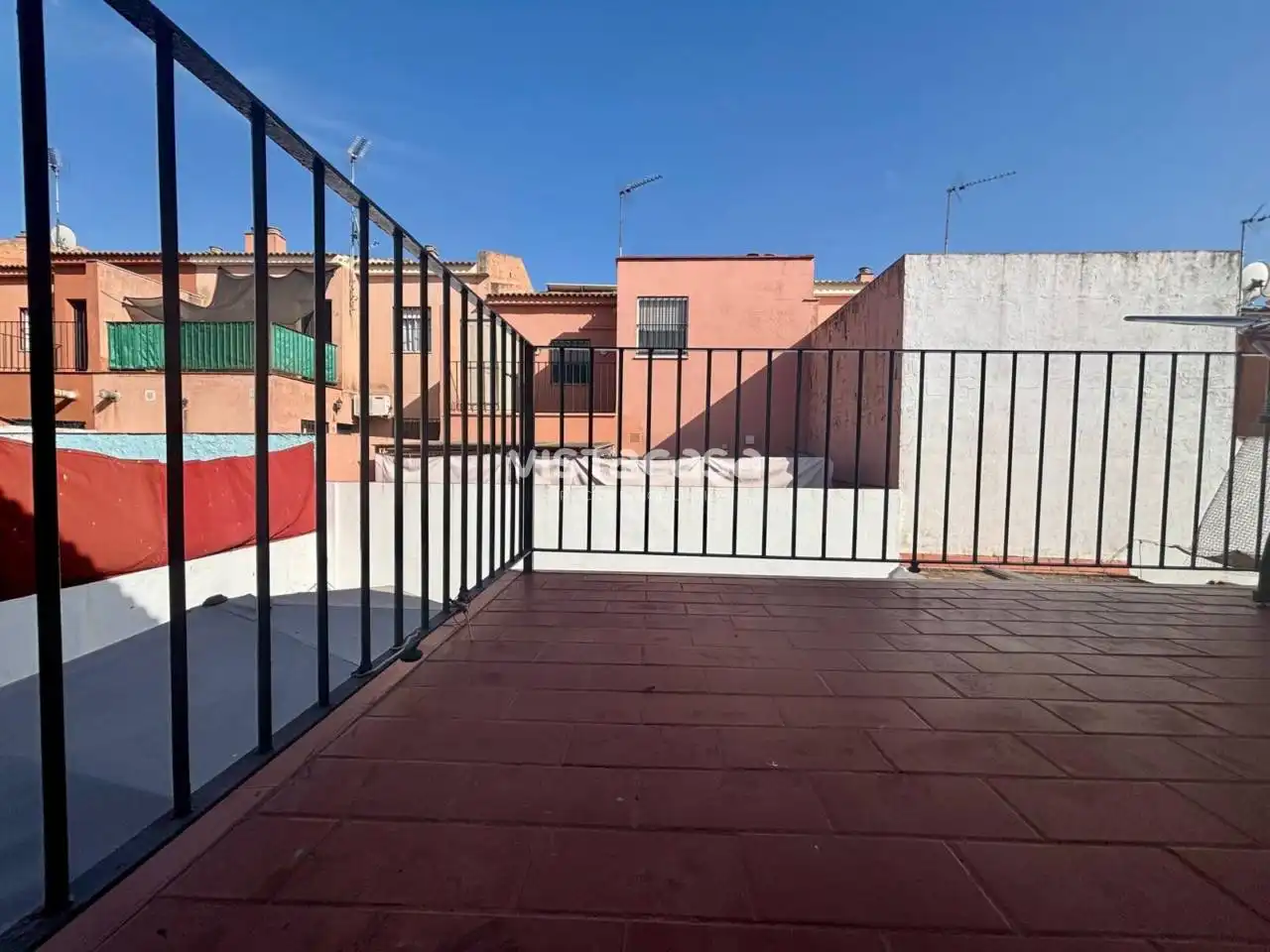 Terrassa de Casa adosada en venda en Mairena del Alcor amb Aire condicionat, Calefacció i Jardí privat
