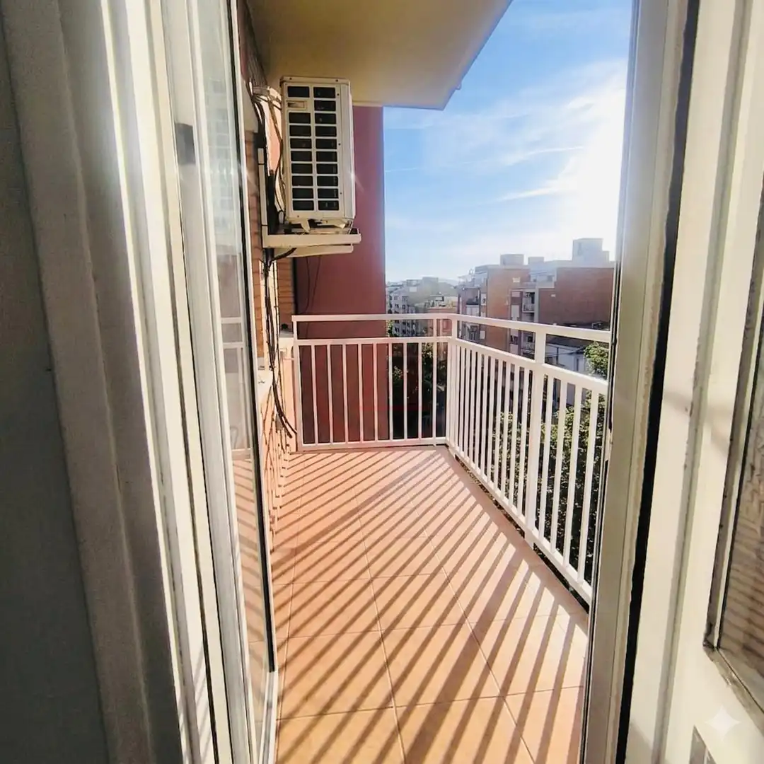 Terrassa de Pis en venda en El Prat de Llobregat amb Aire condicionat, Calefacció i Terrassa