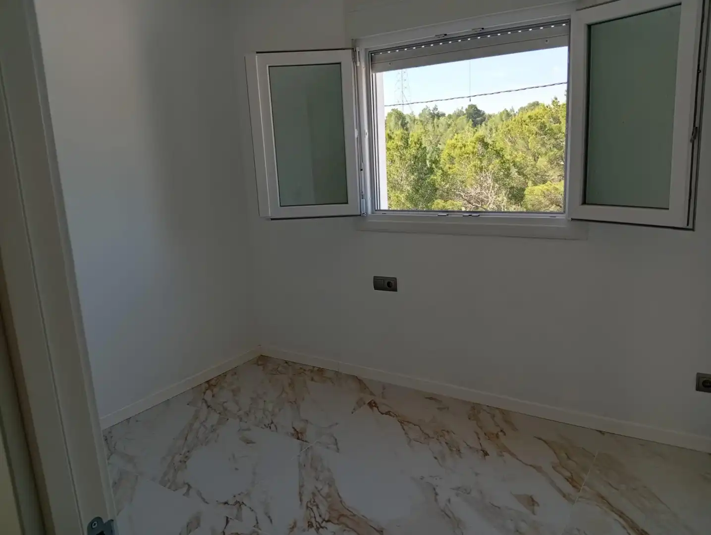 Bedroom of Country homes for sale in Tortosa  with Air Conditioner, Private garden and Storage room