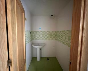 Bathroom of Flat for sale in Sotillo de la Adrada