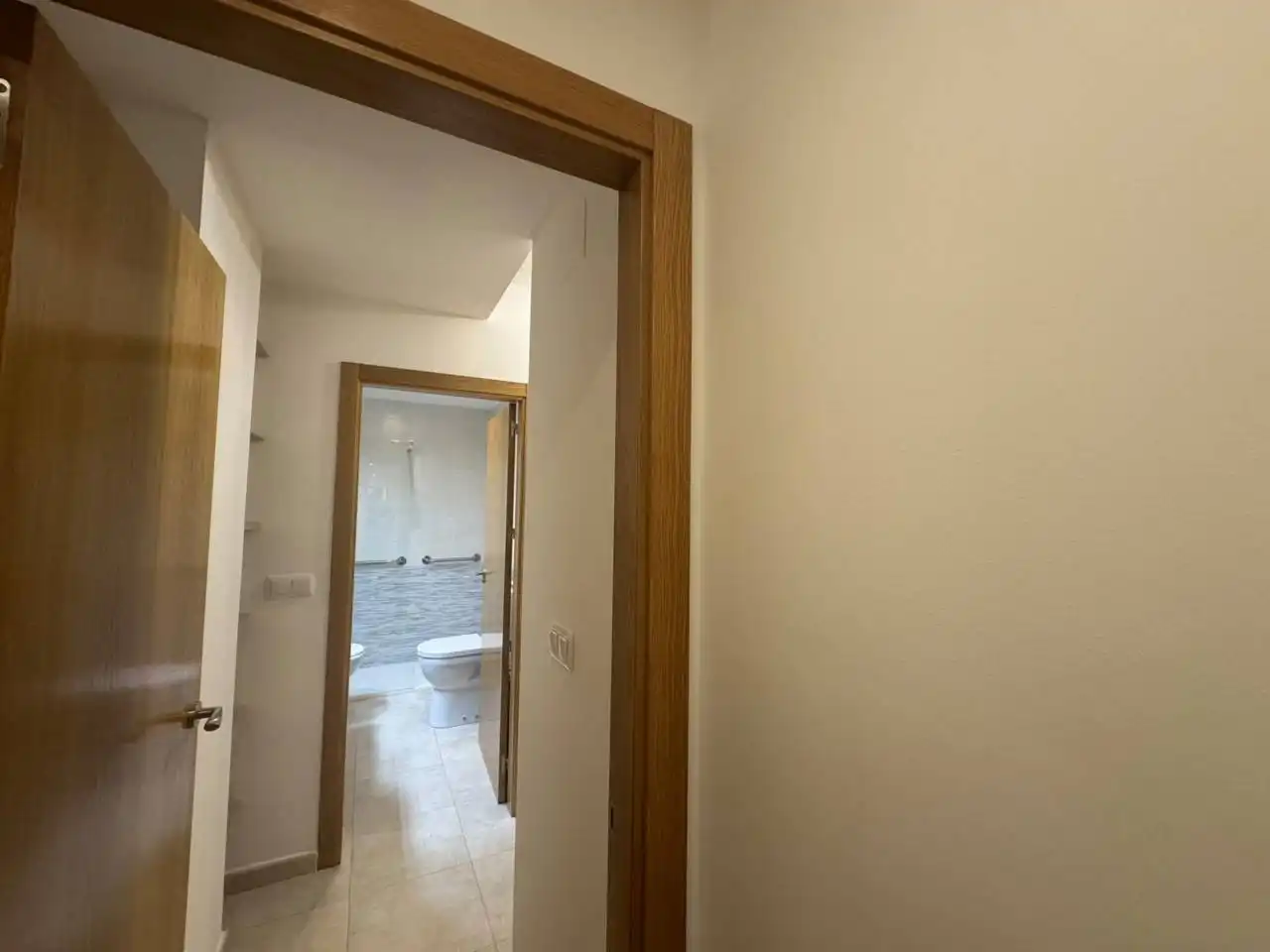 Baño de Piso en venta en Cartagena con Aire acondicionado, Calefacción y Balcón