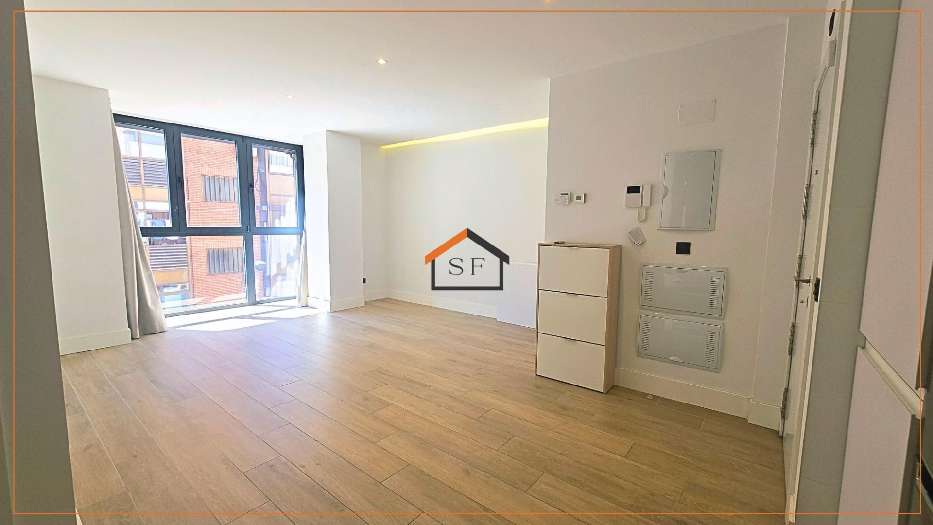 Flat to rent in Calle FRANCISCO ABRIL, Adelfas