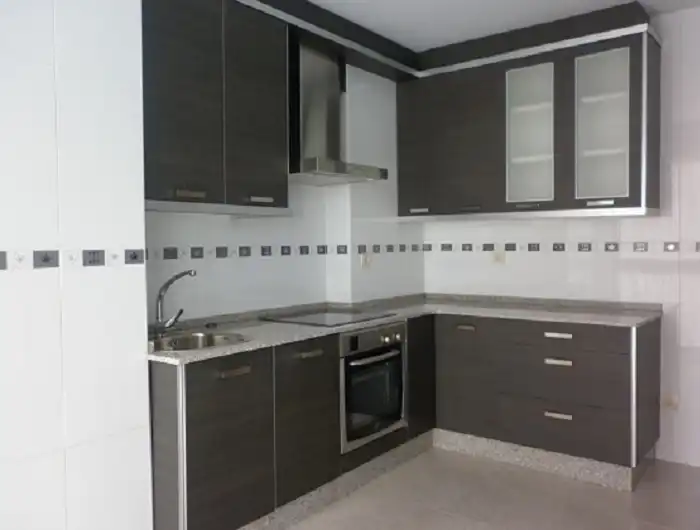 Cuina de Pis de lloguer en Ferrol amb Calefacció, Parquet i Traster