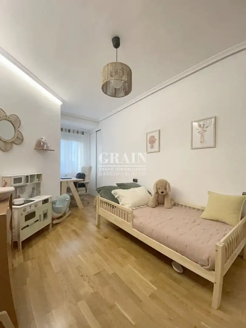Habitación de Ático en venta en Albacete con Aire acondicionado, Calefacción y Parquet