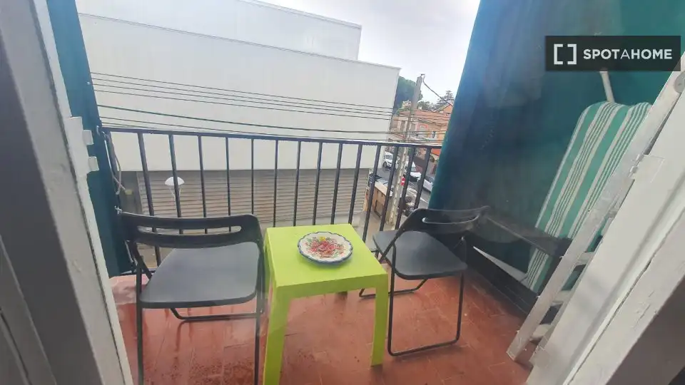 Terrassa de Pis per a compartir en El Masnou amb Aire condicionat, Calefacció i Moblat
