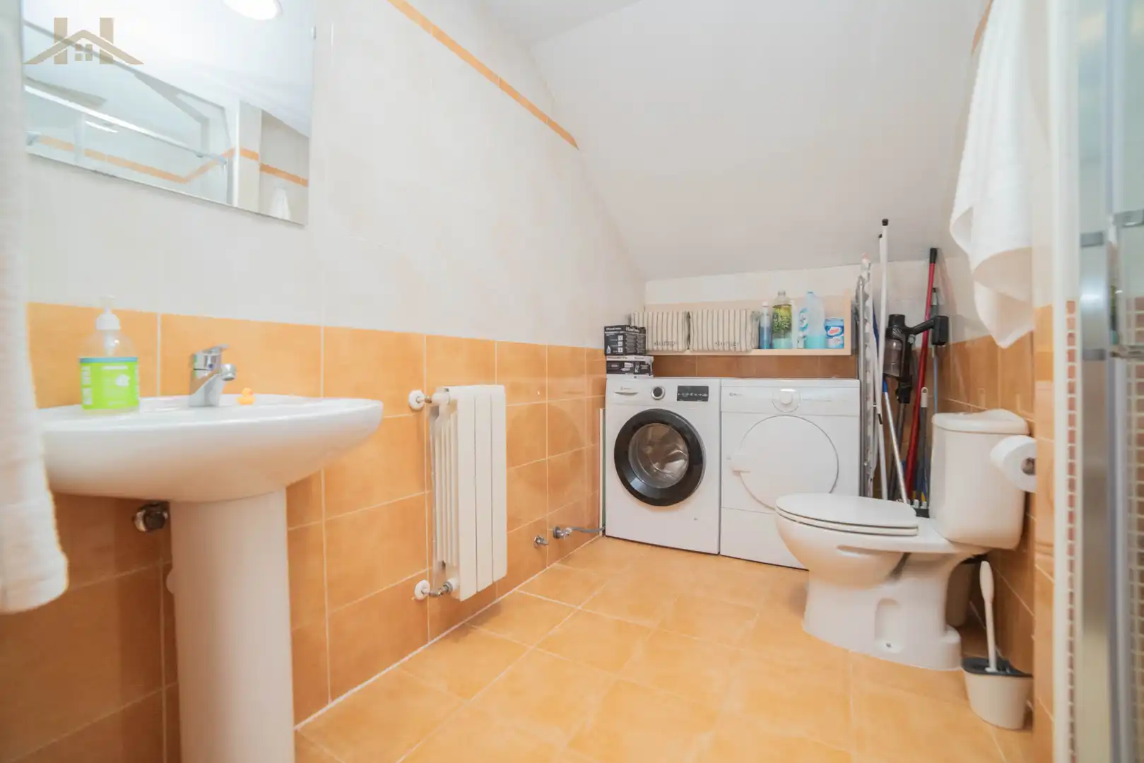 Badezimmer von Maisonette zum Verkauf in Leganés