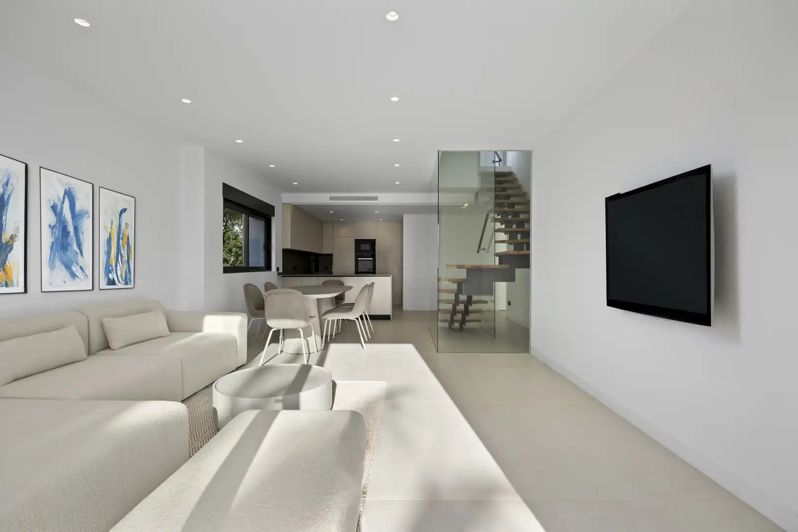 Sala de estar de Ático en venta en Estepona con Aire acondicionado, Terraza y Piscina