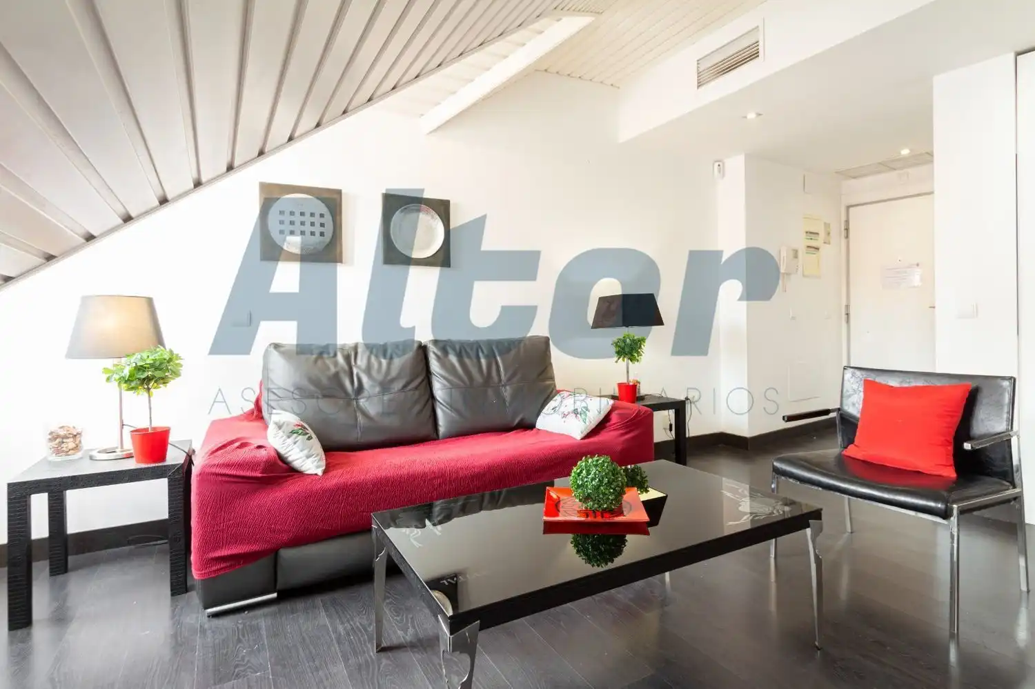 Living room of Attic for rent in Madrid  with Heating, Terrace and Furnished
