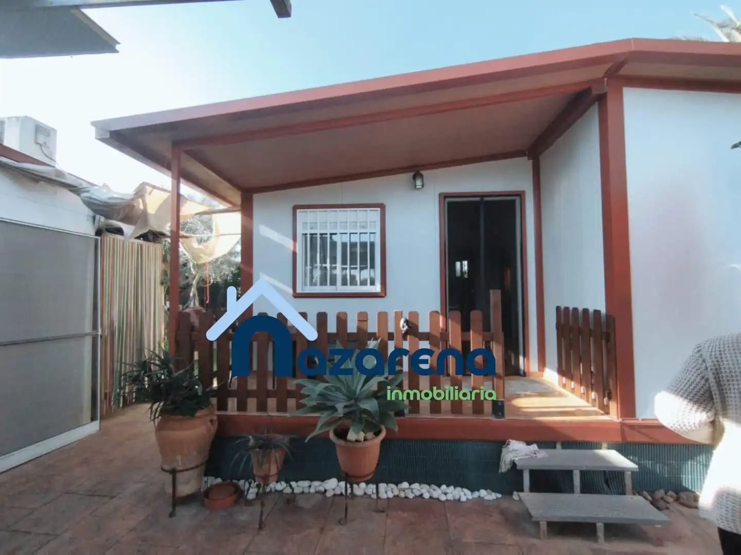 Vista exterior de Terreno en venta en Coria del Río