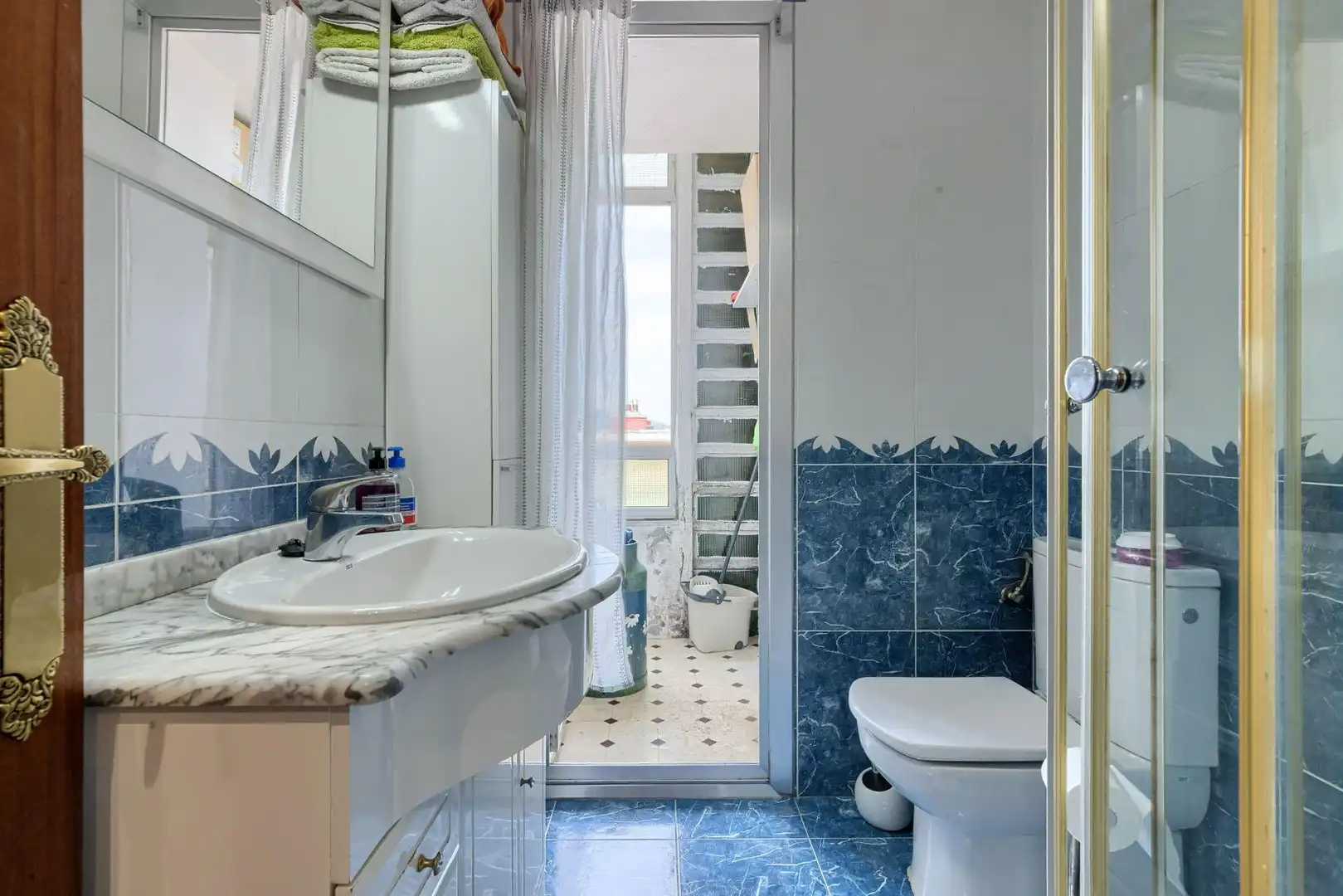Baño de Piso en venta en Barakaldo  con Calefacción, Jardín privado y Terraza