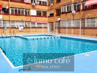 Pis amb piscina en venda a CL JOAQUIN CHAPAPRIETA