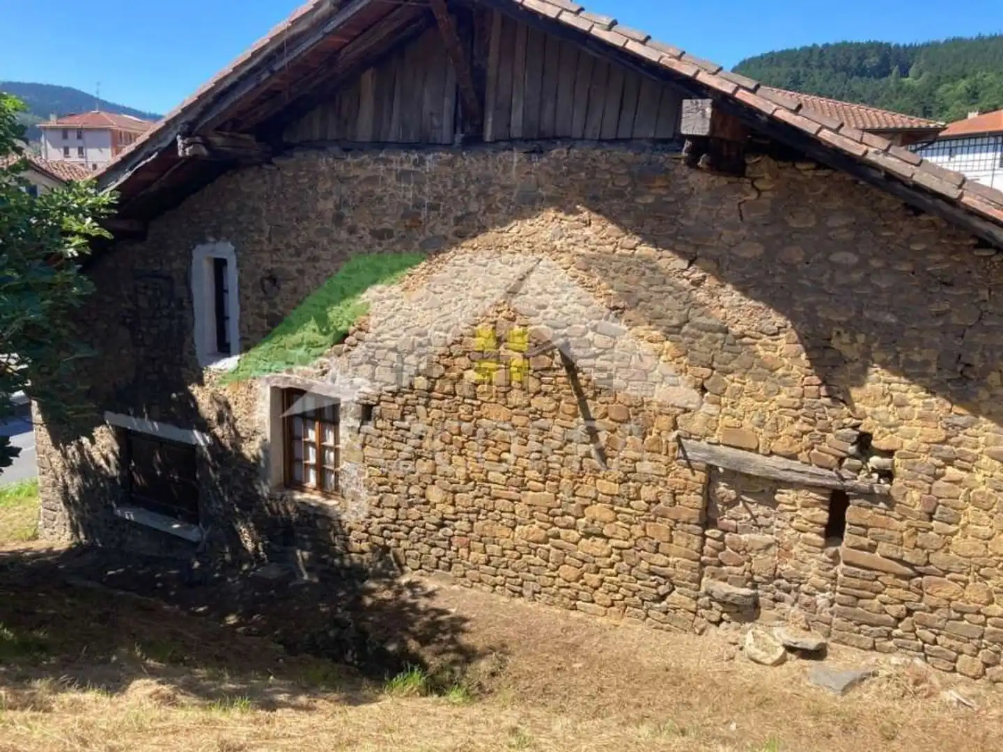 Vista exterior de Finca rústica en venda en Amoroto amb Jardí privat, Moblat i Balcó