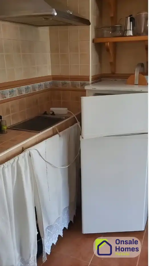 Cuina de Estudi en venda en Marbella amb Aire condicionat, Terrassa i Balcó