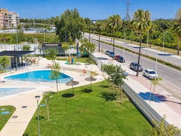 Piso con piscina en venta en DE PLÁCIDO FERNÁNDEZ VIAGAS