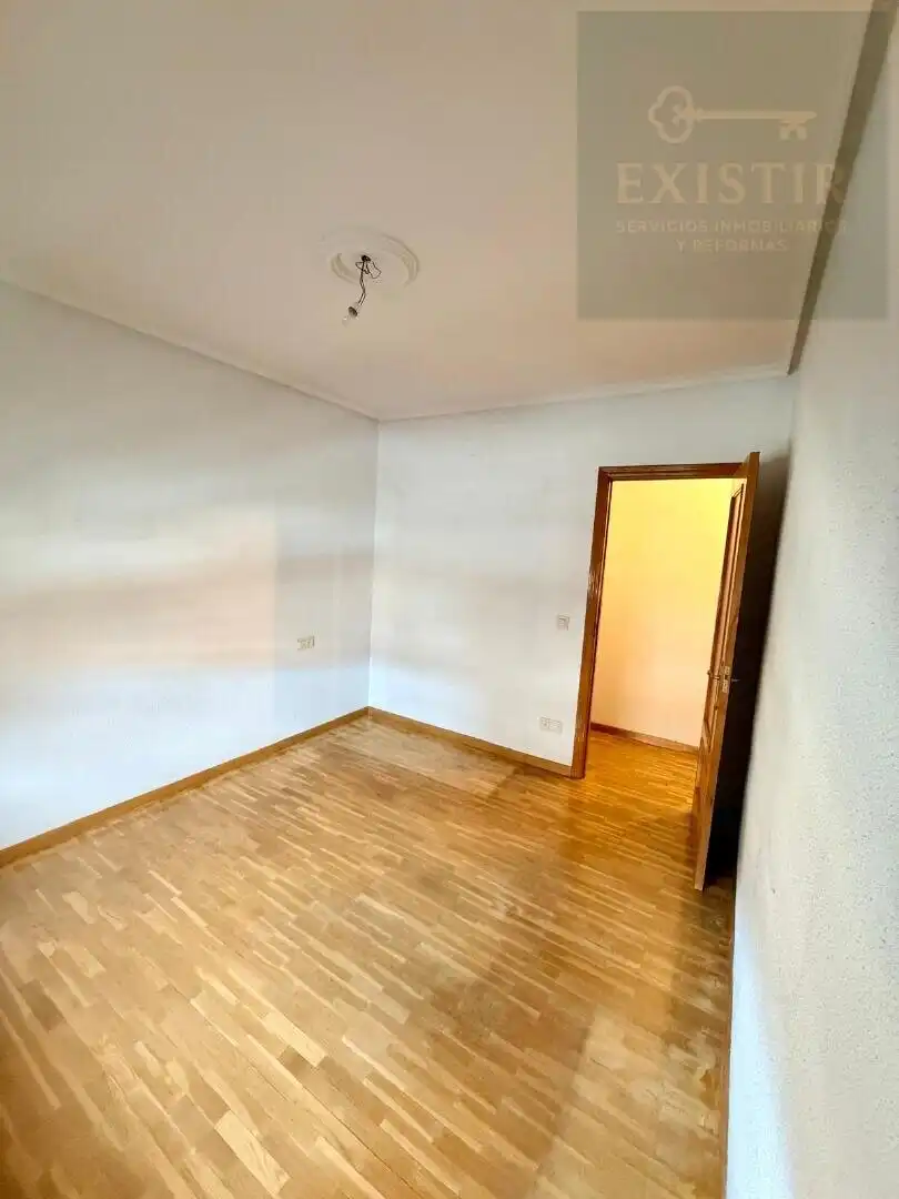 Piso en venta en Ave María