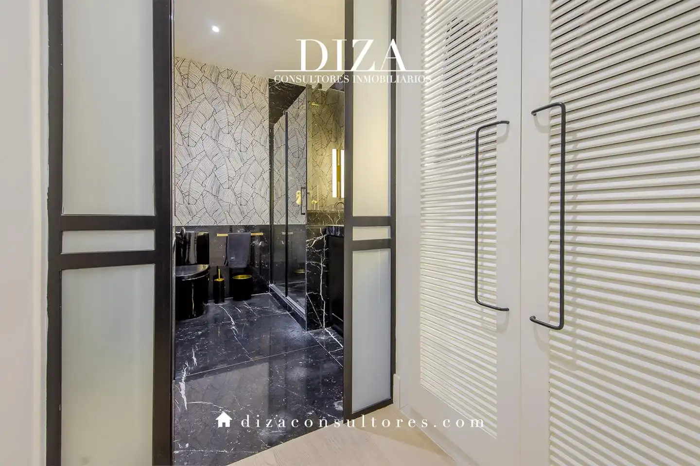 Bathroom of Apartments for sale in Madrid  with Air Conditioner and Heating