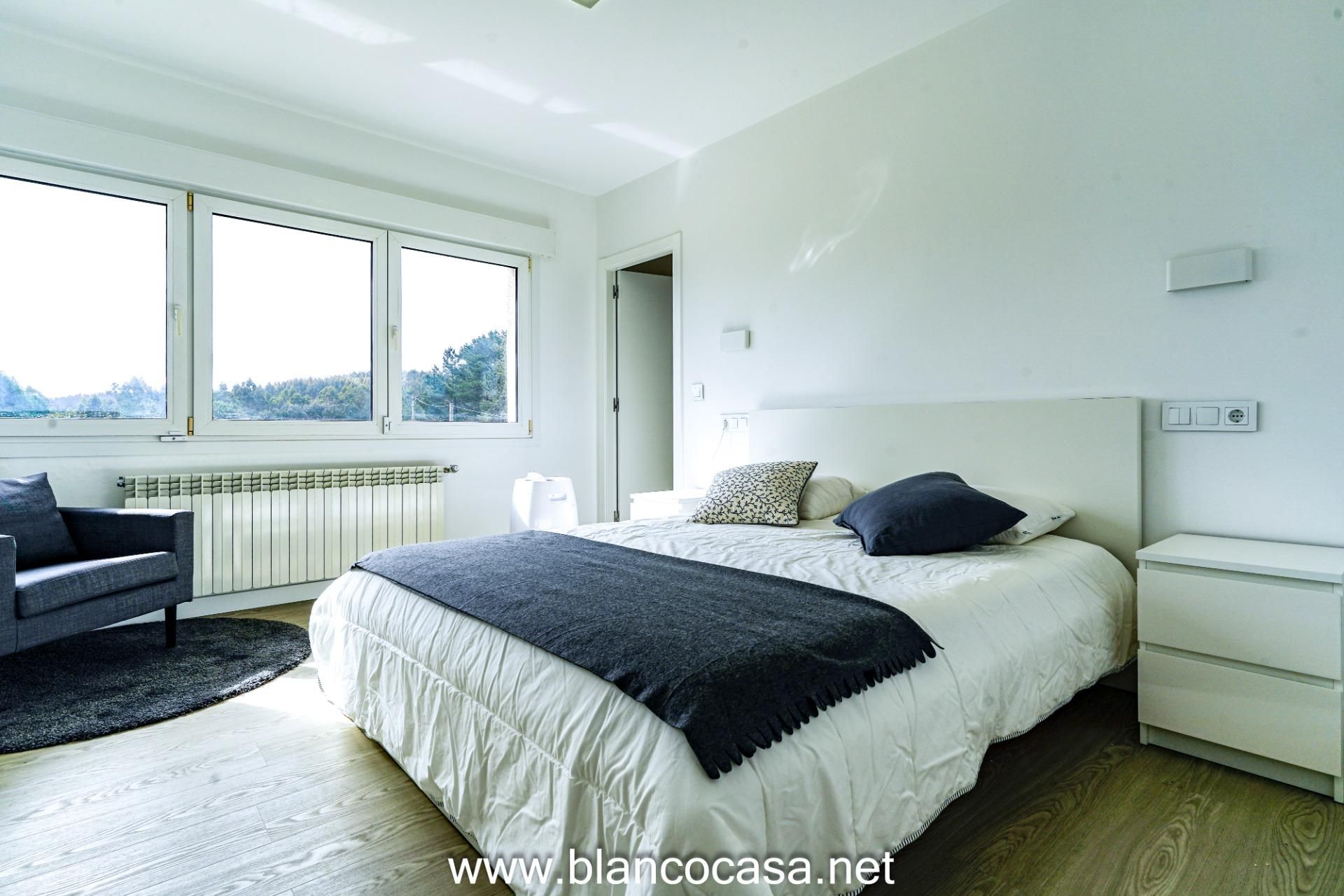 Habitación de Casa o chalet en venta en Carballo con Calefacción, Jardín privado y Terraza