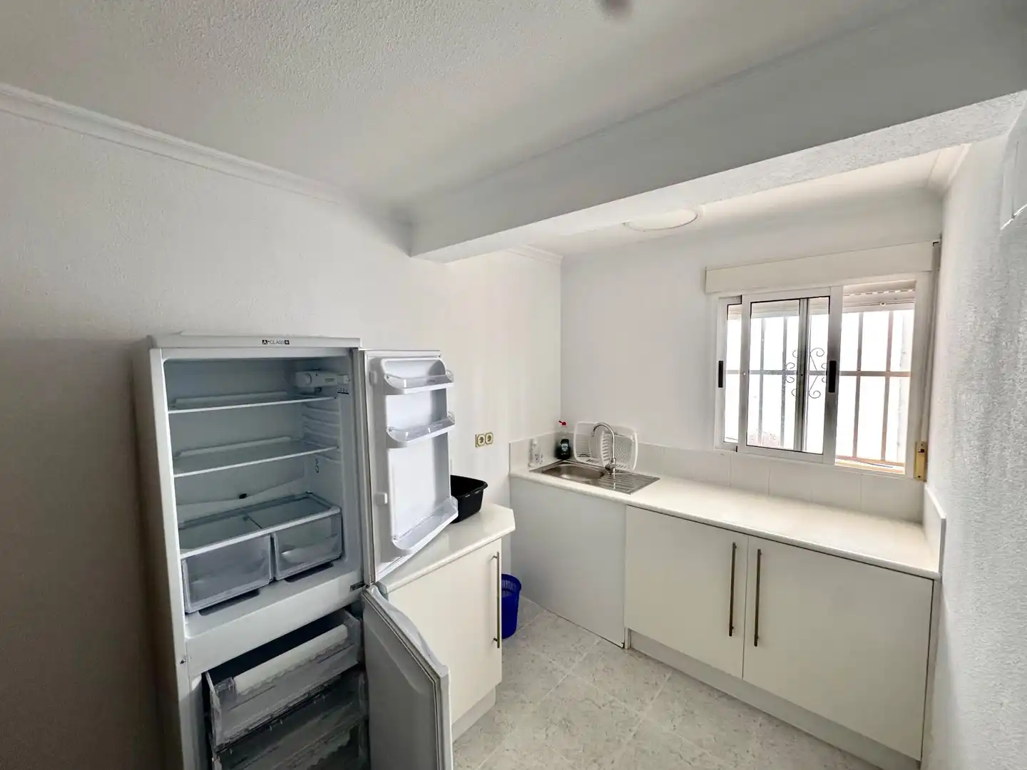 Cuina de Casa o xalet de lloguer en Algorfa amb Aire condicionat, Calefacció i Jardí privat