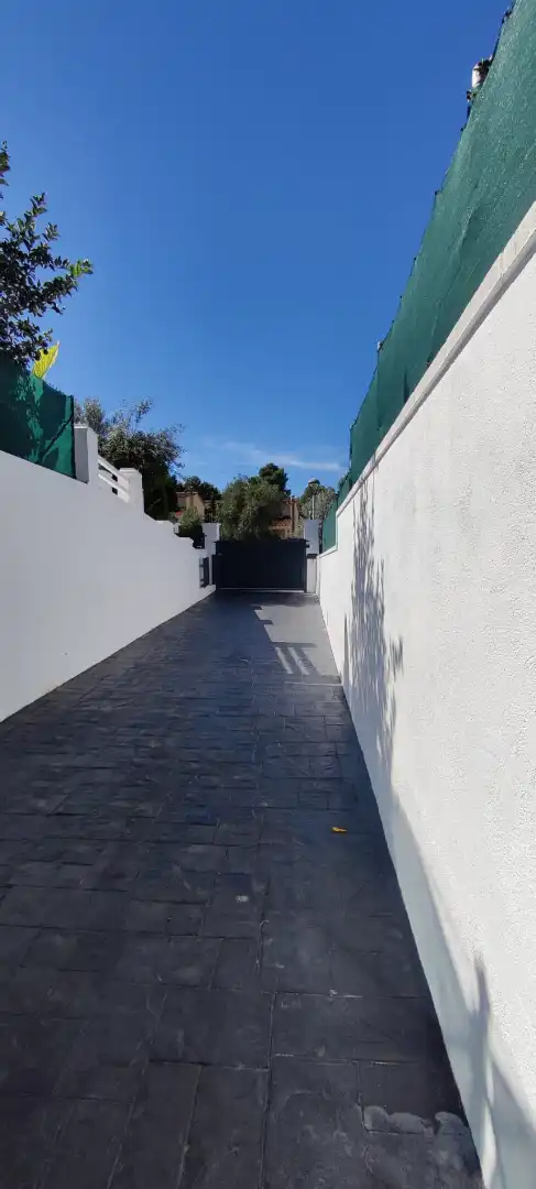 Vista exterior de Casa o chalet en venta en Cunit con Aire acondicionado, Calefacción y Jardín privado