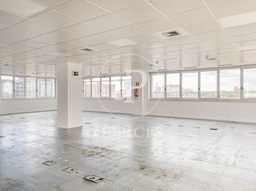 Bureau avec ascenseur à louer à Chamartín