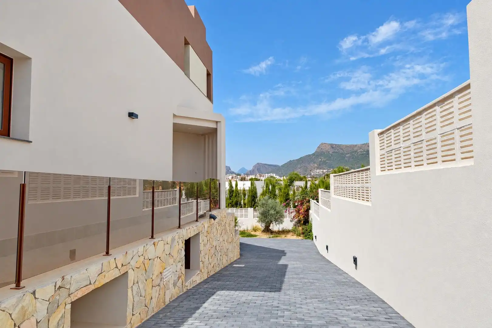 Chalet con piscina en venta en Marisol Park - Ortembach - Los Almendros, imagen 6
