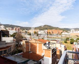 Vista exterior de Pis en venda en  Barcelona Capital amb Calefacció, Parquet i Moblat