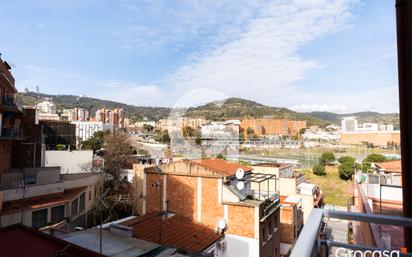 Exterior view of Flat for sale in  Barcelona Capital  with Heating, Parquet flooring and Furnished