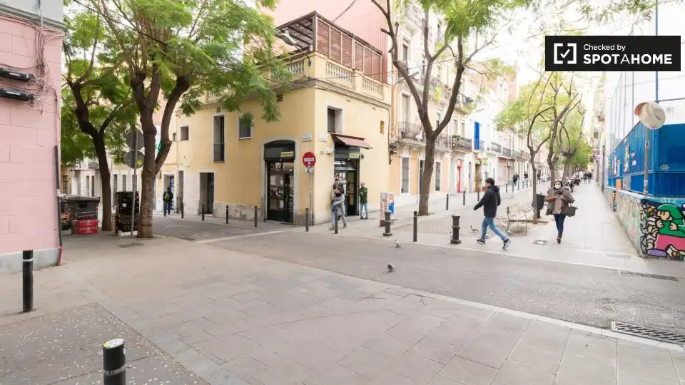 Vista exterior de Pis per a compartir en Barcelona amb Aire condicionat, Calefacció i Moblat