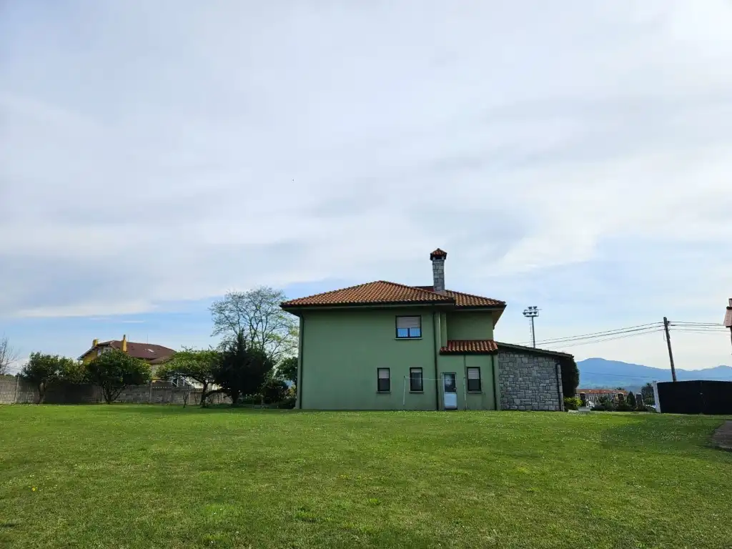 Vista exterior de Casa o chalet en venta en Avilés