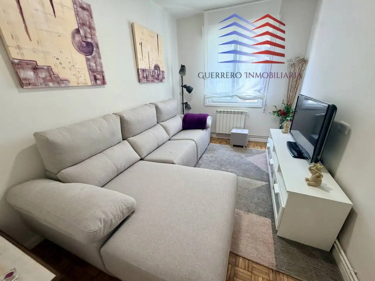 Wohnzimmer von Wohnung zur Miete in Ourense Capital  mit Heizung, Parkett und Möbliert