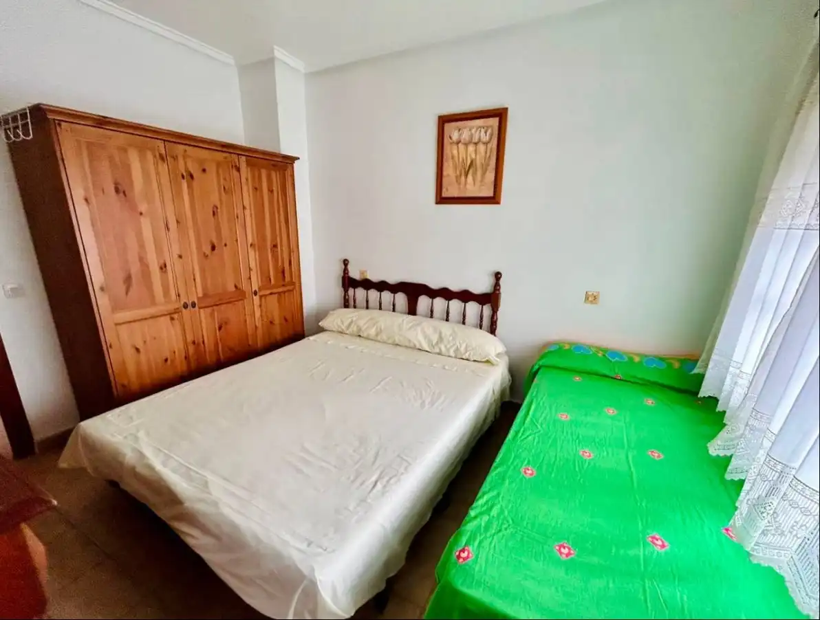 Habitación de Dúplex en venta en Torrevieja con Terraza y Amueblado
