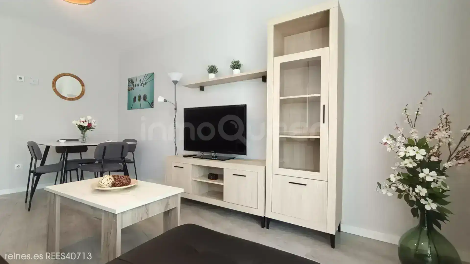 Sala de estar de Piso de alquiler en Oviedo  con Calefacción, Terraza y Amueblado