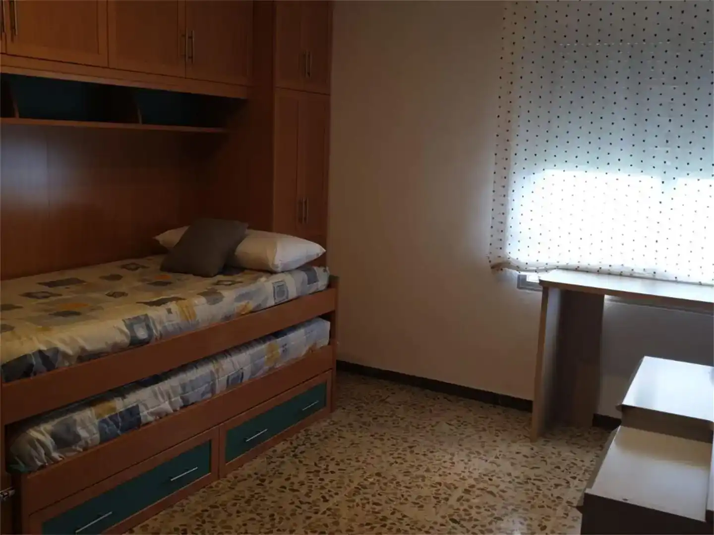 Schlafzimmer von Wohnung zur Miete in Sena mit Möbliert und Balkon